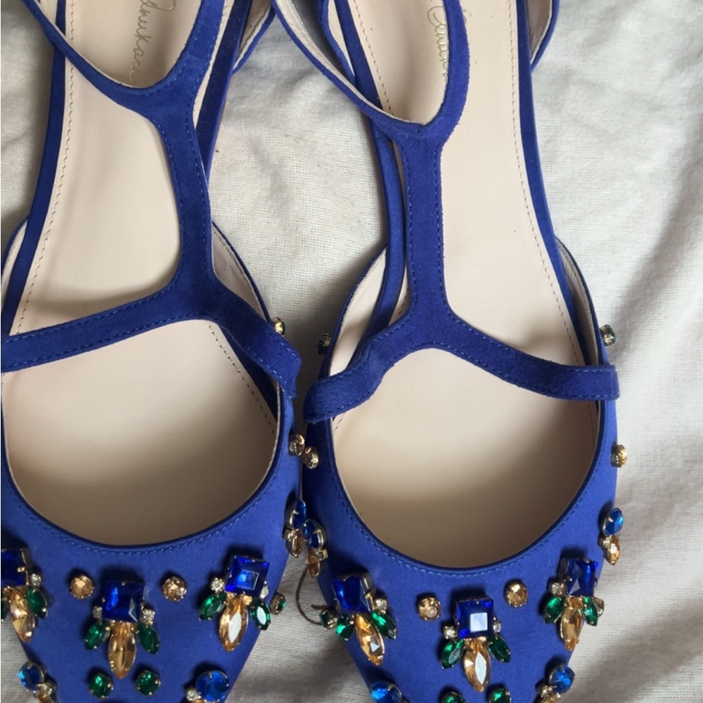 Eleanor Anukam
beautiful sandals
 Size: US 12